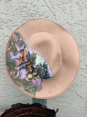 Jolie Tete Hand Painted Wool Wester Fedora Hat